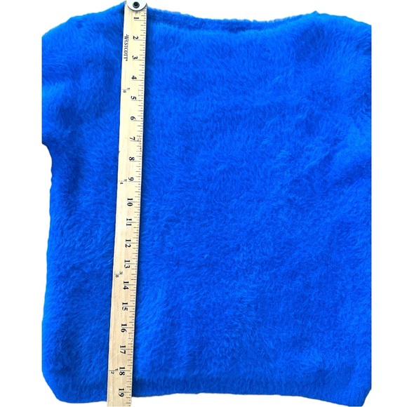 Via Veneto Prato Italia cobalt blue Fuzzy stretchy sweater size fits S/M NWOT - Picture 4 of 7
